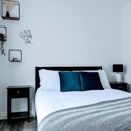 Sterling Stylish 2 Bedroom Central Modern Apartment Darlington  Extérieur photo